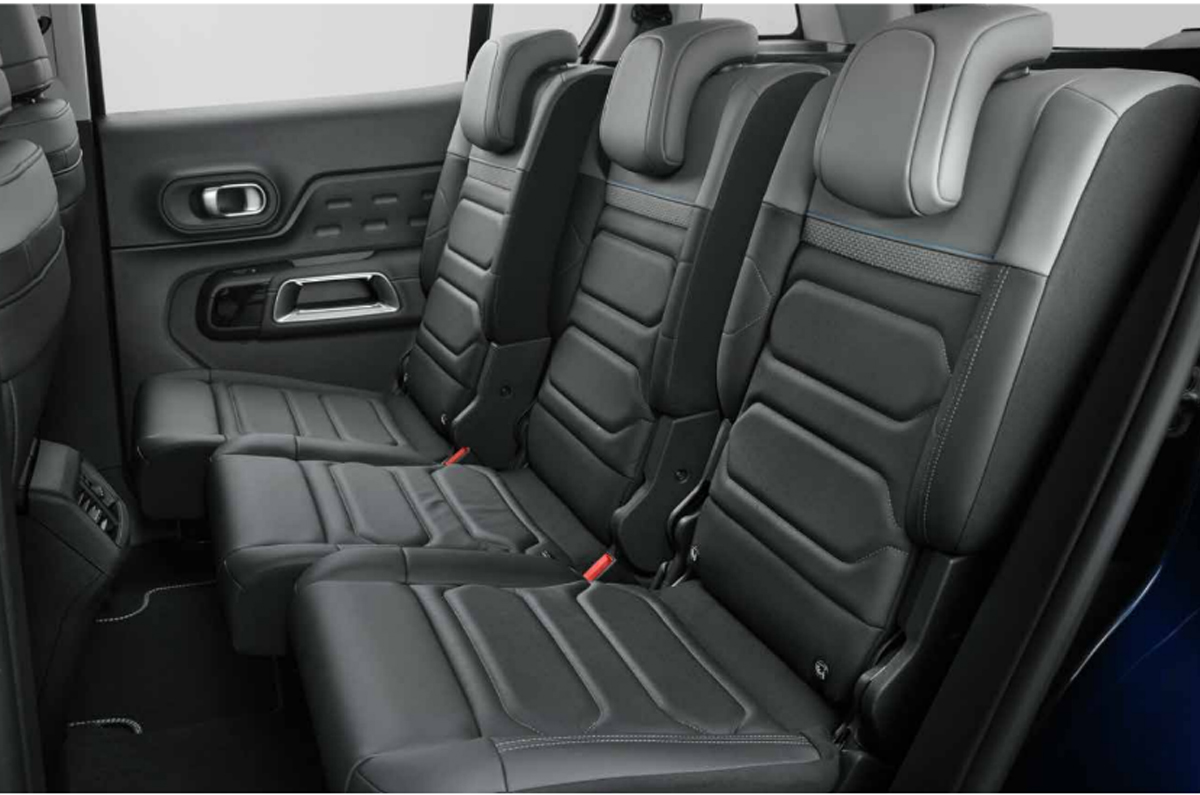 Citroen C5 Aircross rear seats 